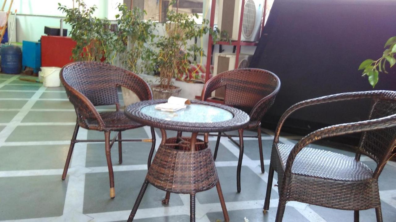 Hotel Superb 5 Mins Walk From New Delhi Station Exterior photo