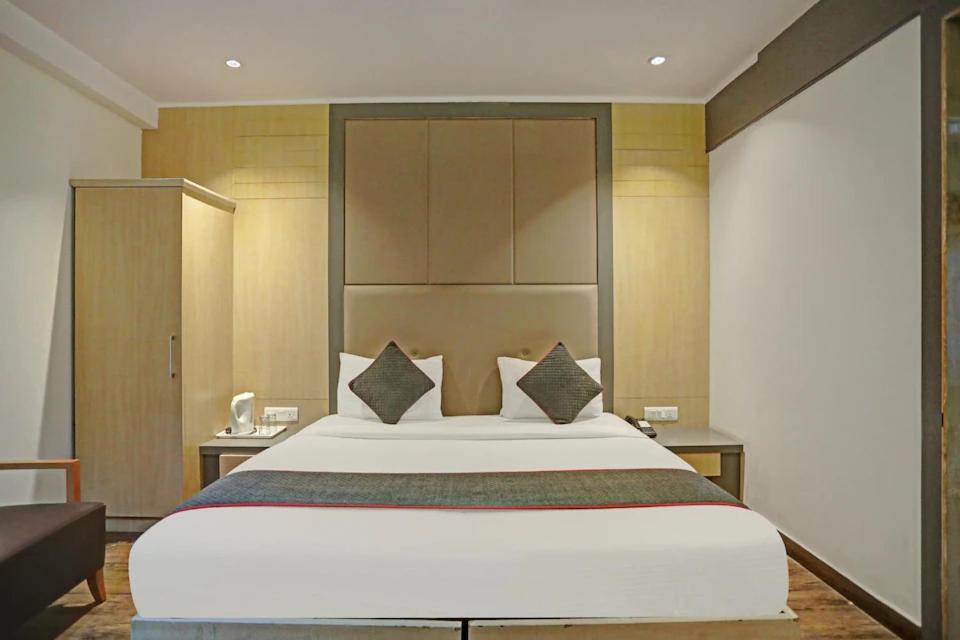 Hotel Superb 5 Mins Walk From New Delhi Station Exterior photo