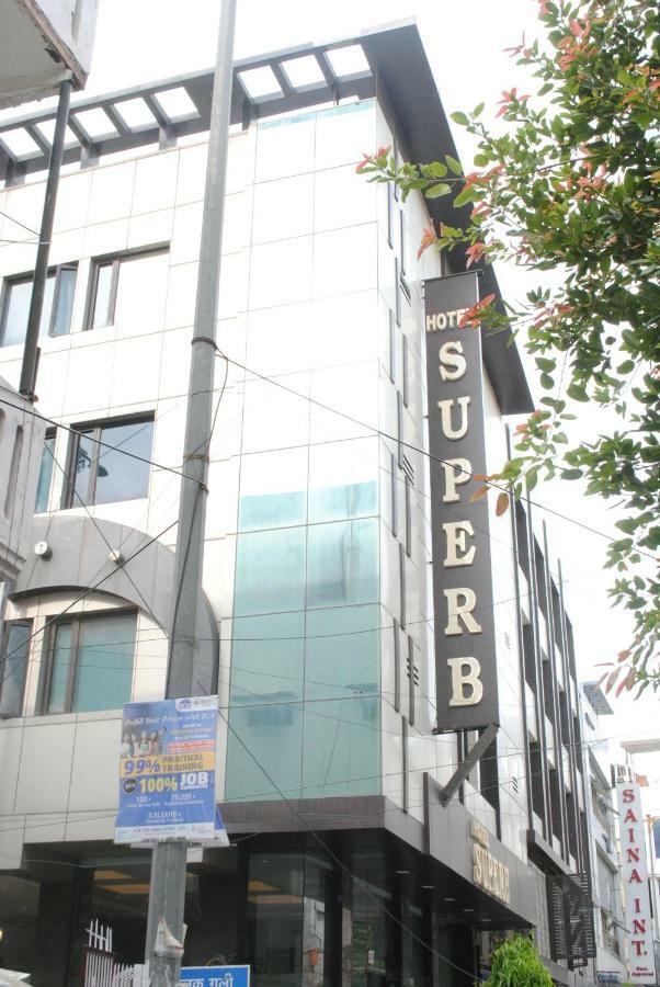 Hotel Superb 5 Mins Walk From New Delhi Station Exterior photo