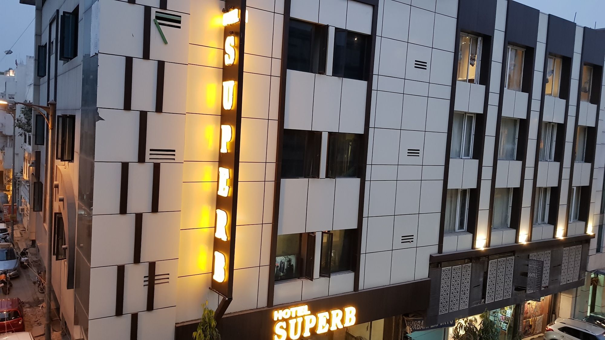 Hotel Superb 5 Mins Walk From New Delhi Station Exterior photo