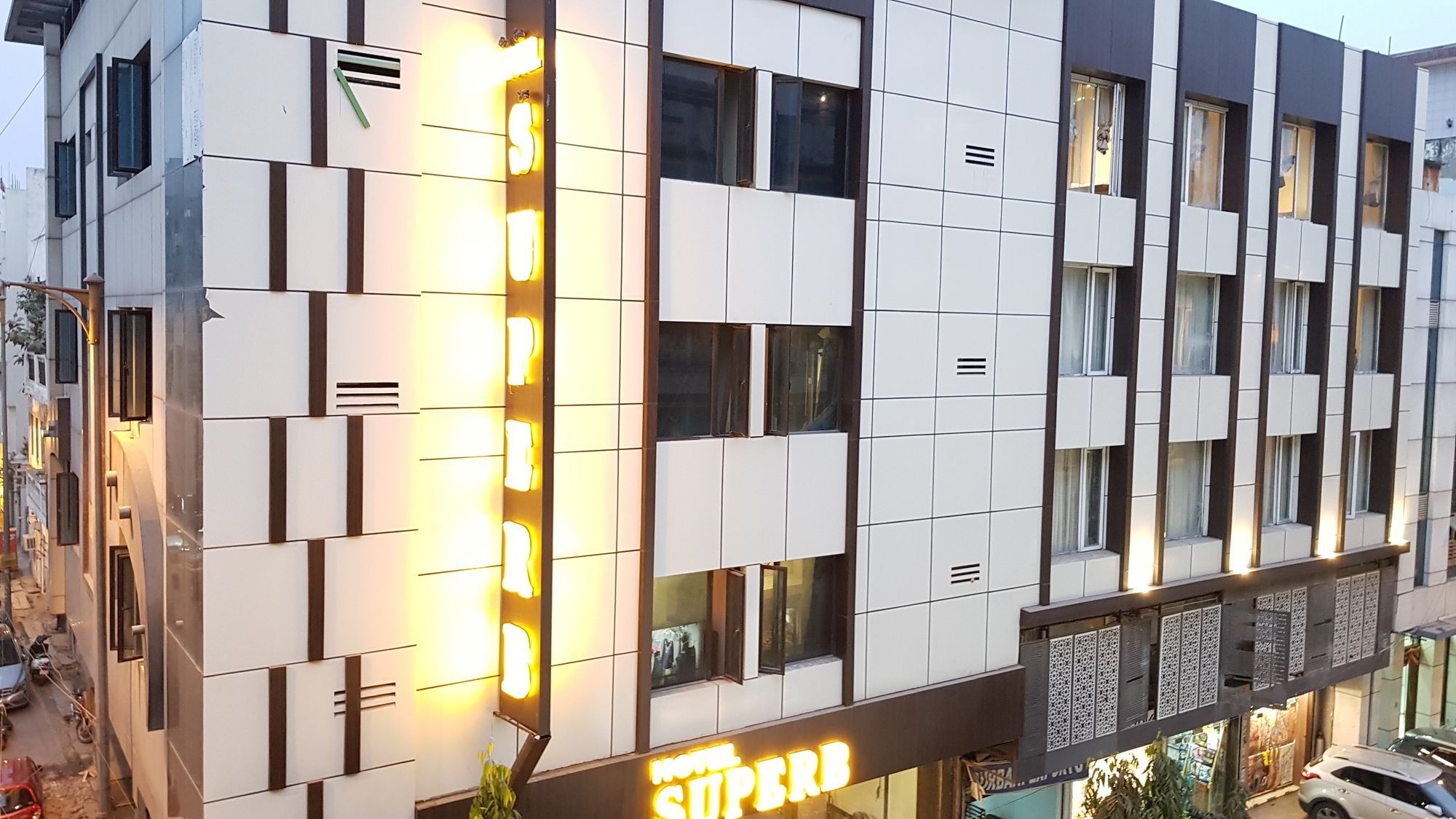 Hotel Superb 5 Mins Walk From New Delhi Station Exterior photo